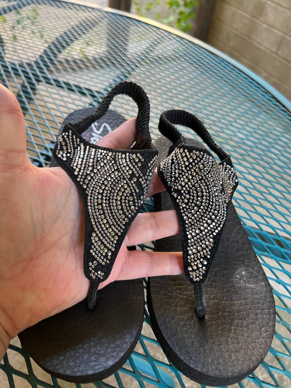 Skechers Women's Yoga Foam Slingback Rhinestone Embellished Thong Sandals~Size 6